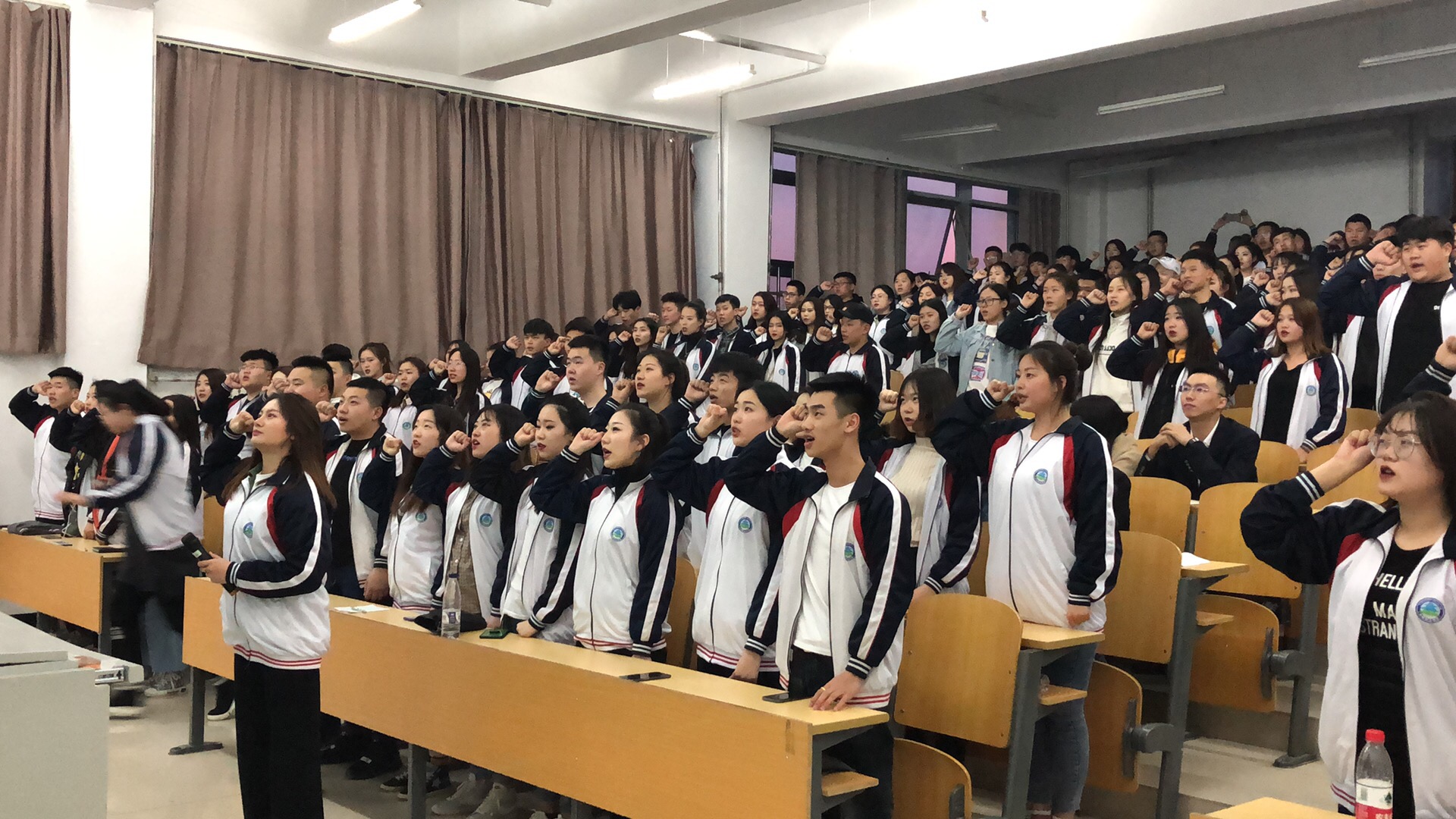 繼往開來__逐夢(mèng)前行_---醫(yī)學(xué)院學(xué)生會(huì)例會(huì)順利召開