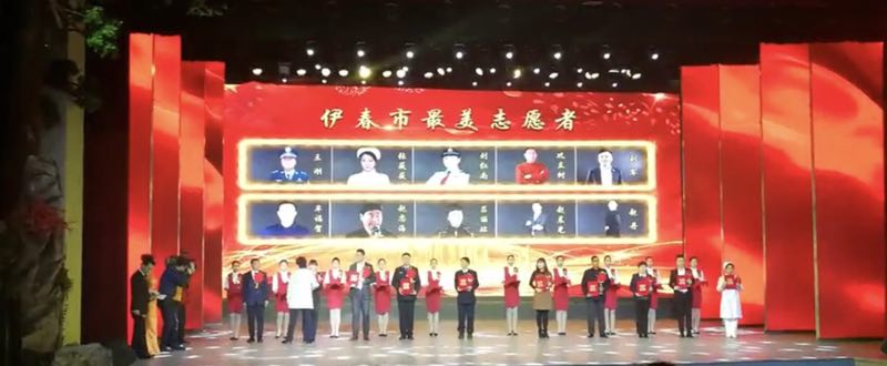 旅游商務(wù)學院高鐵專業(yè)學生為我市大型活動提供志愿服務(wù)