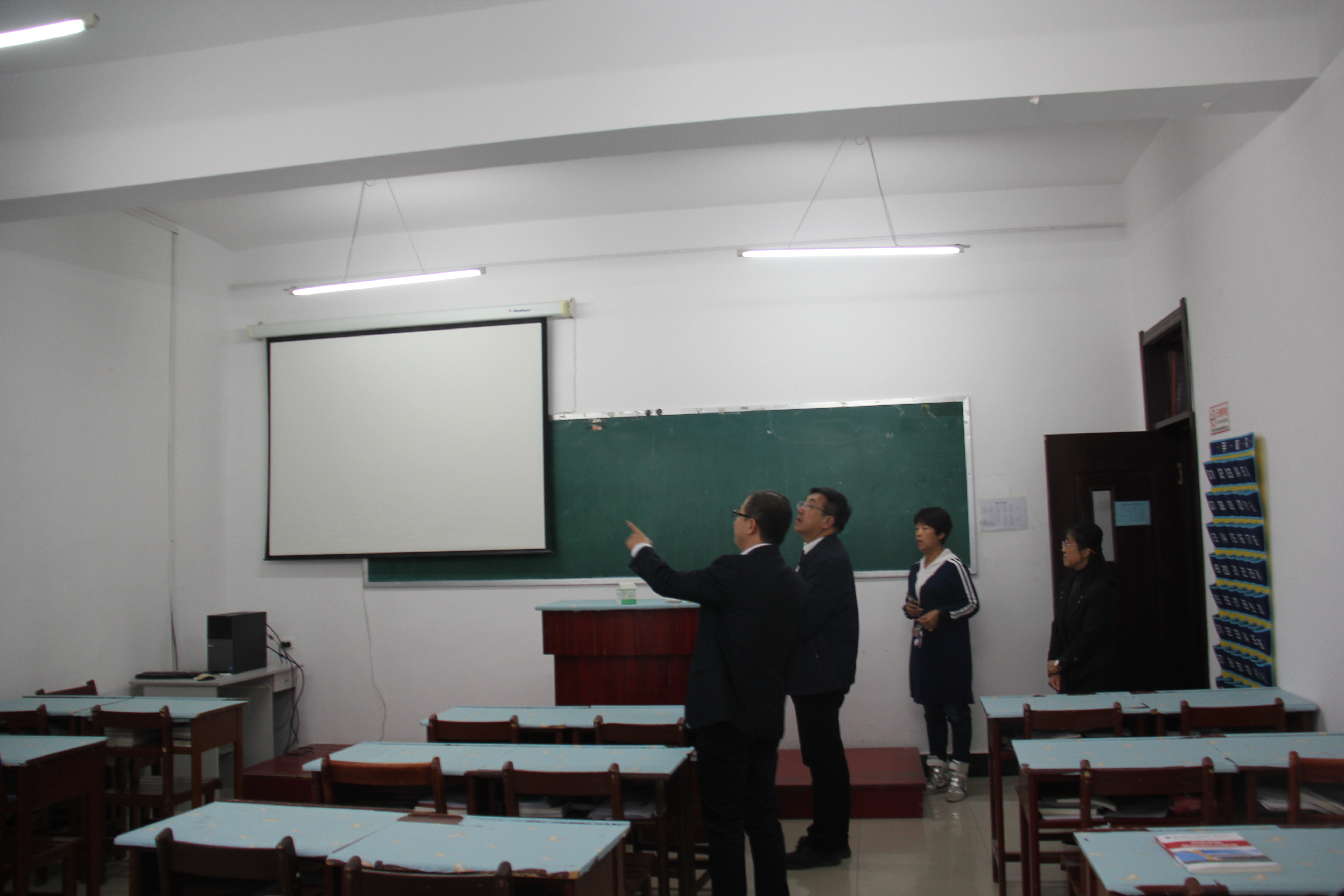 麻昌杰書記到旅游商務學院調(diào)研指導工作