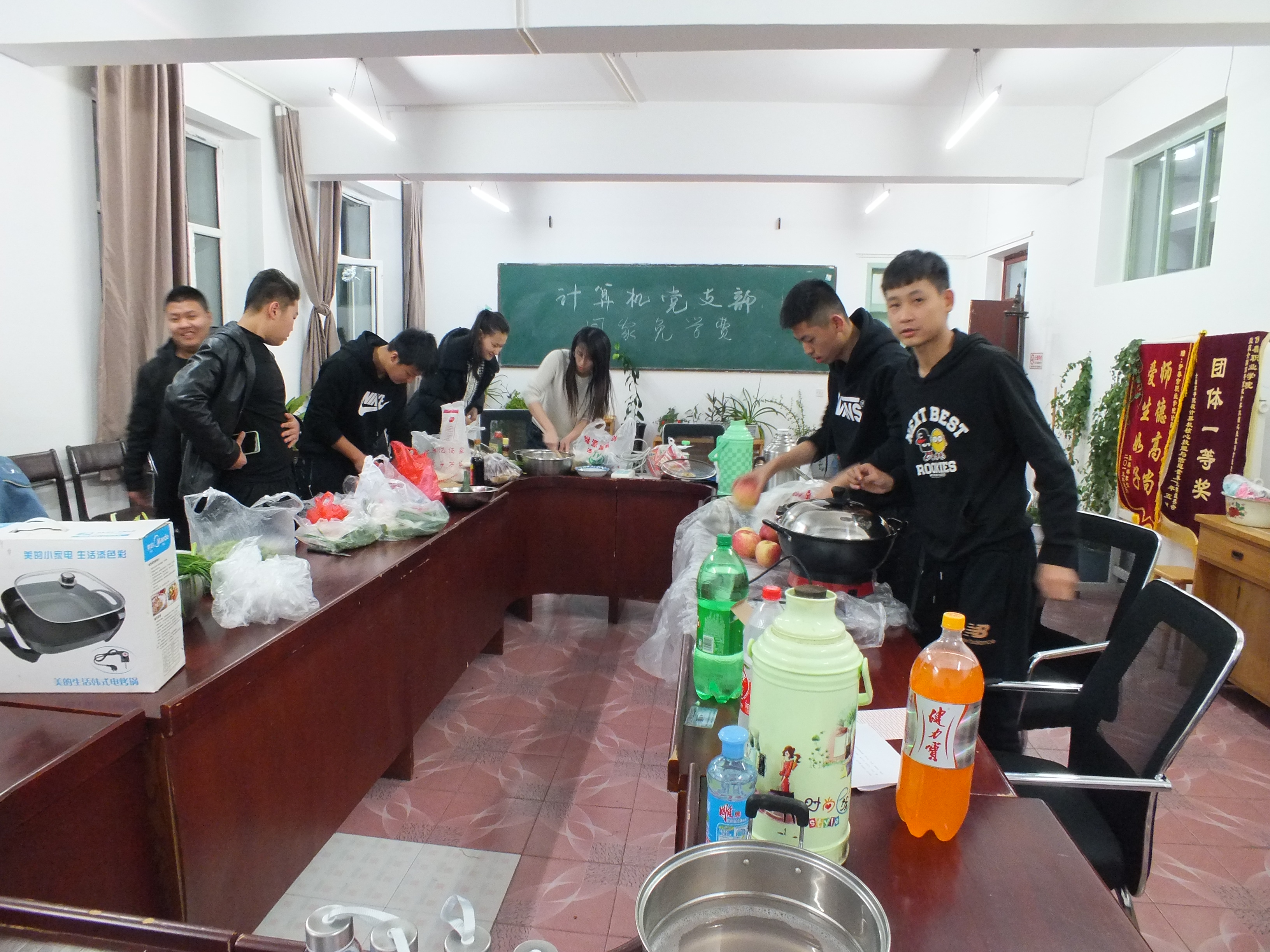 冬至不寒，有家更暖——計(jì)算機(jī)學(xué)院立冬聚餐