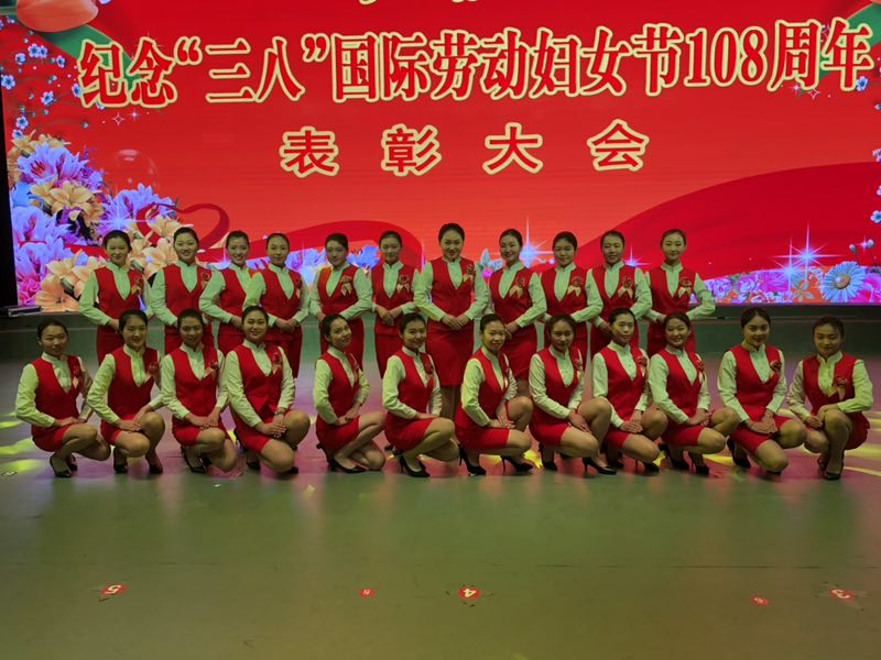 旅游商務(wù)學院高鐵專業(yè)學生為我市大型活動提供志愿服務(wù)