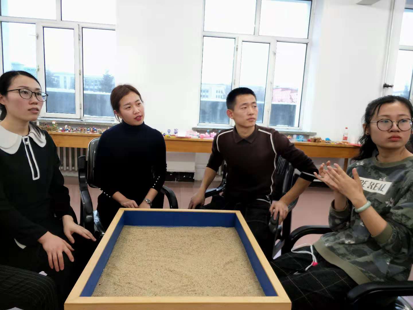 我校舉辦“科學(xué)減壓_促進(jìn)心理健康”團(tuán)體心理訓(xùn)練活動(dòng)