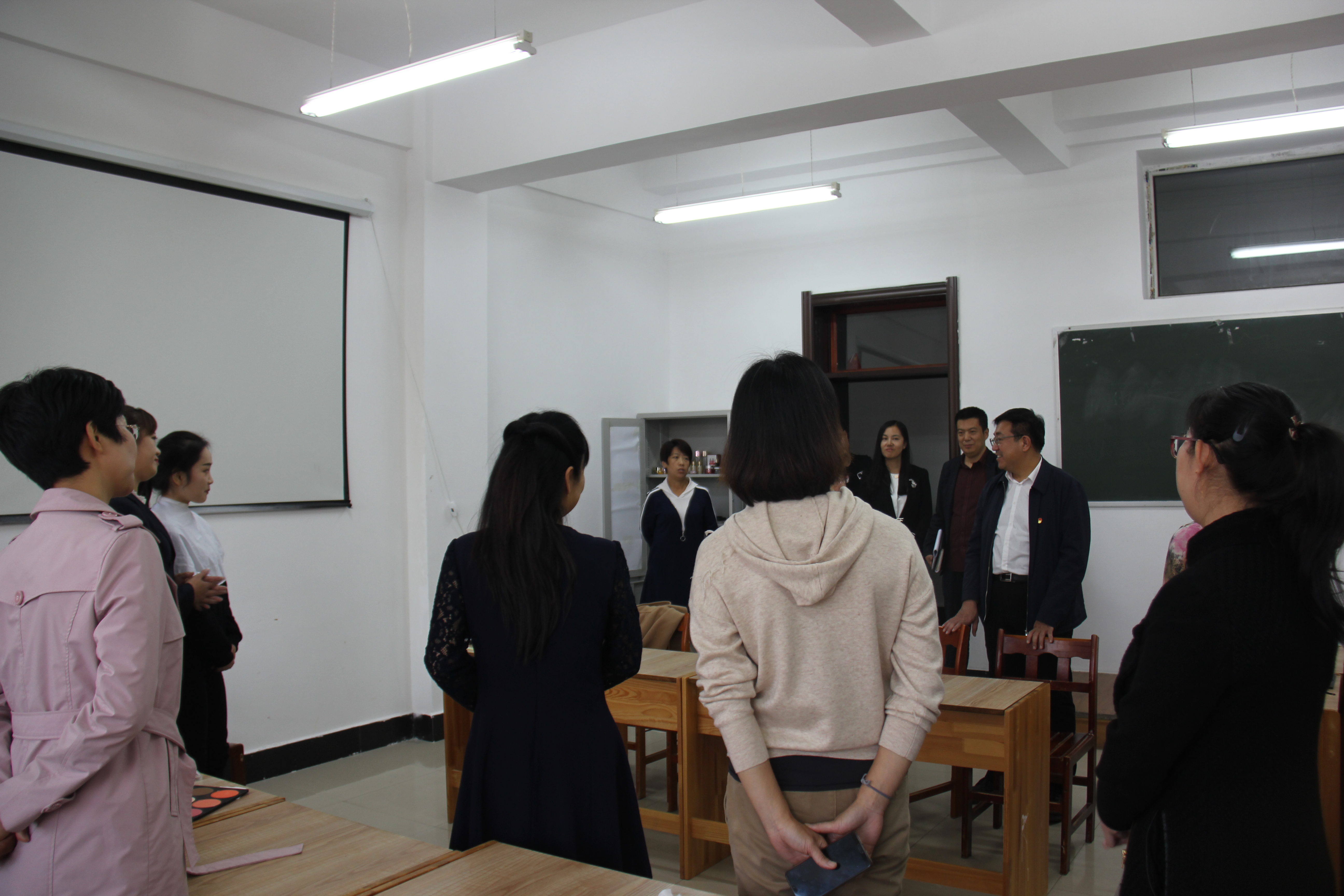麻昌杰書記到旅游商務學院調(diào)研指導工作