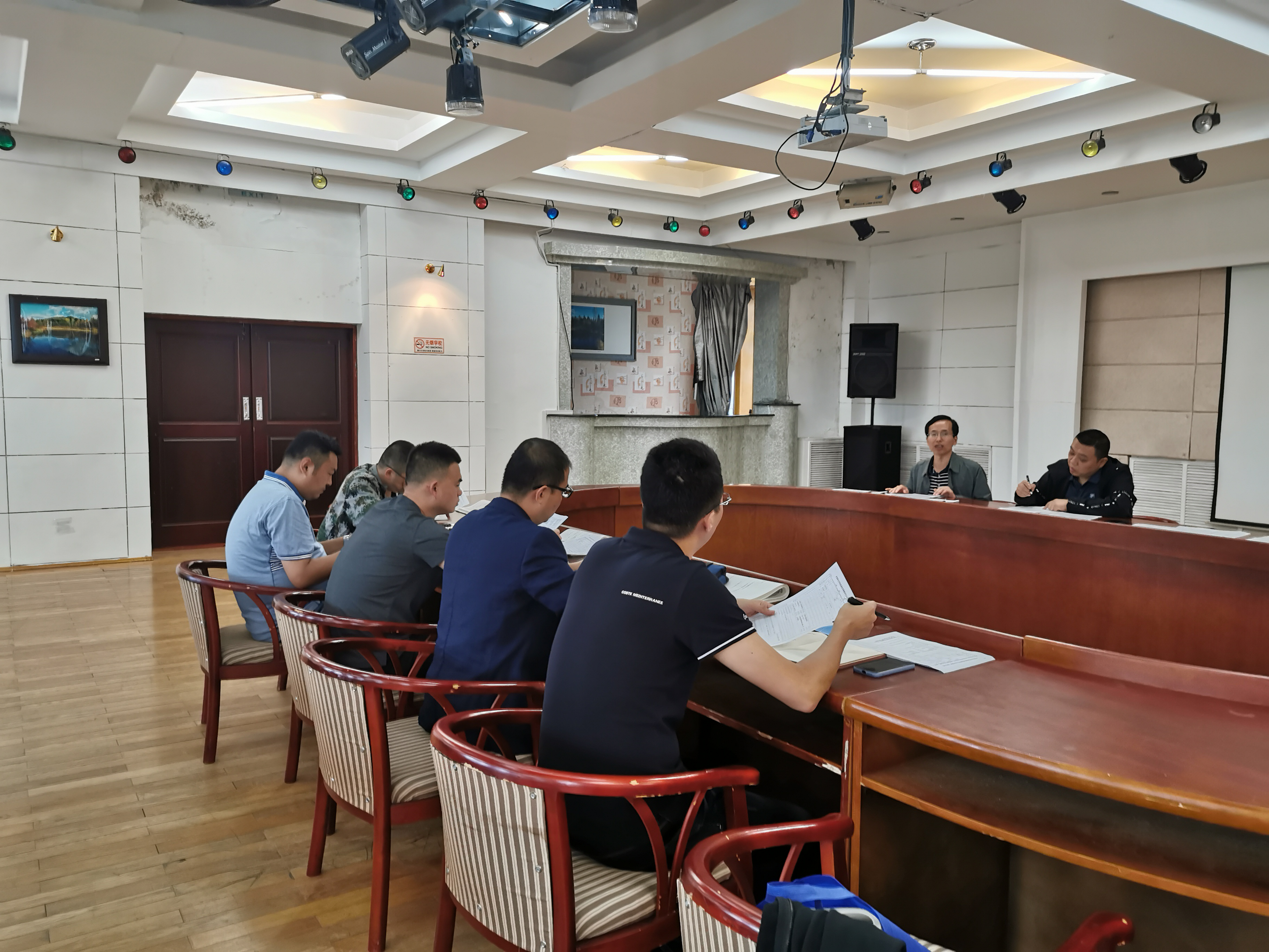 伊春職業(yè)學(xué)院學(xué)生資助管理中心召開2019年秋季學(xué)期推進(jìn)學(xué)生資助工作大會(huì)