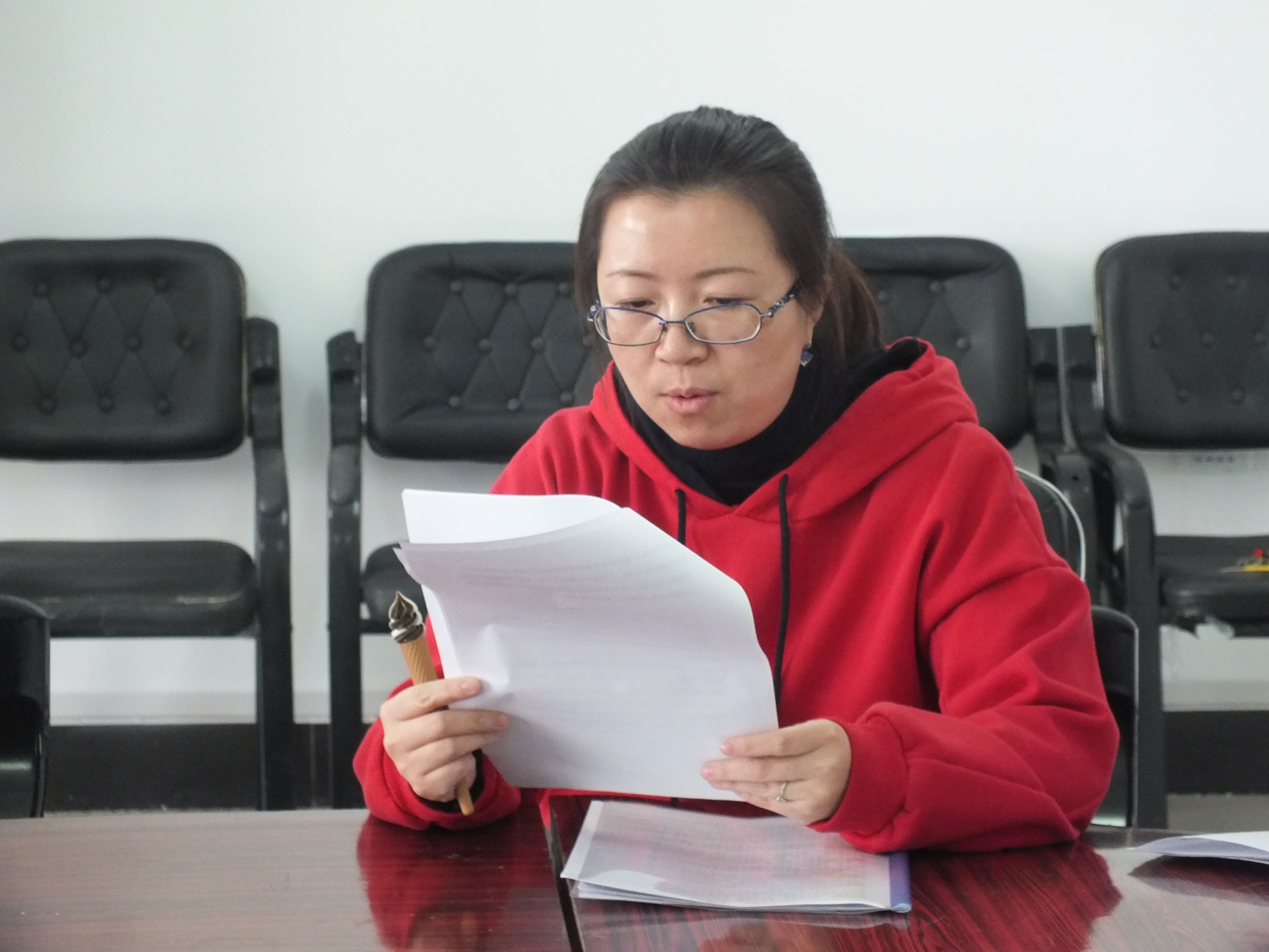 公共教育學(xué)院召開(kāi)思想政治理論教育座談會(huì)