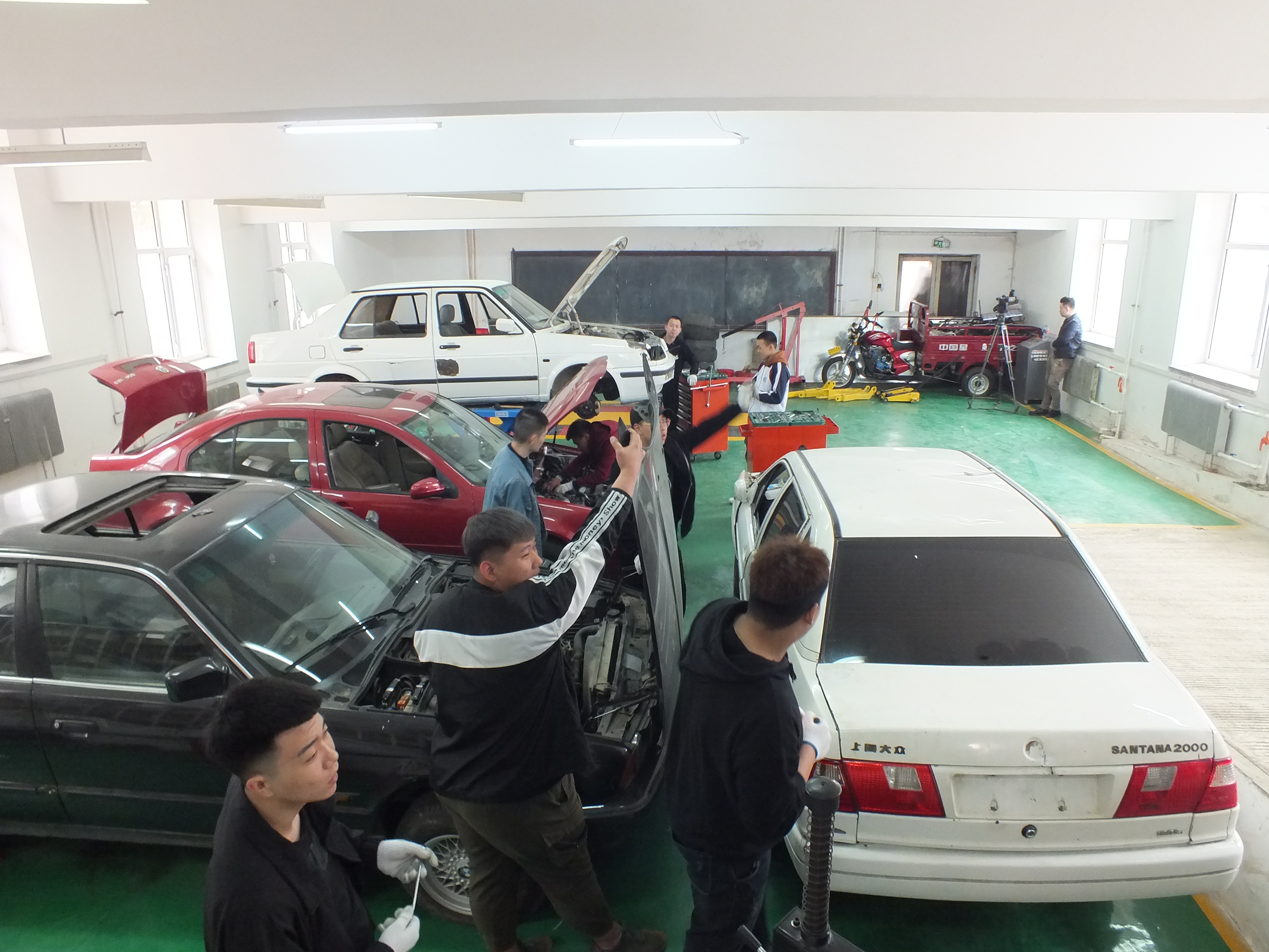伊春職業(yè)學(xué)院2019年職業(yè)教育活動(dòng)周首屆“校園開(kāi)放日”隆重開(kāi)幕