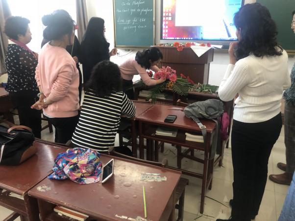 提高職業(yè)素養(yǎng)，打造職業(yè)形象——旅游商務學院積極開展校內(nèi)分享課