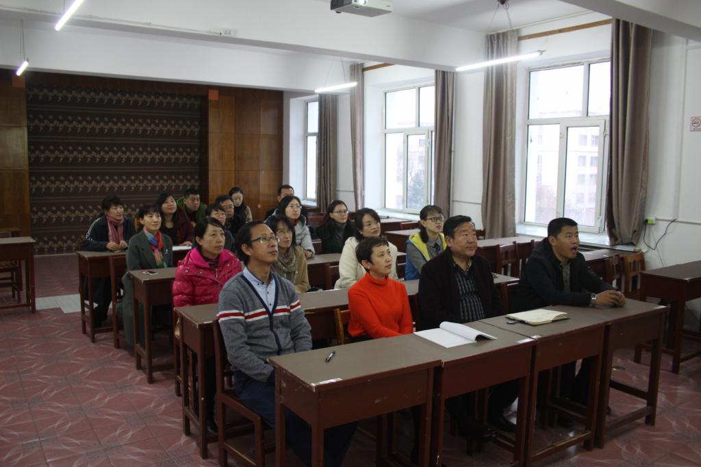 計算機(jī)學(xué)院政治學(xué)習(xí)課觀看《榜樣》