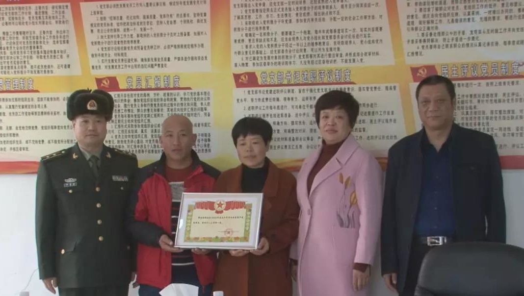 喜訊:我校應(yīng)征入伍學(xué)生郭志斌在部隊(duì)榮立三等功 喜訊:我校應(yīng)征入伍學(xué)生郭志斌在部隊(duì)榮立三等功