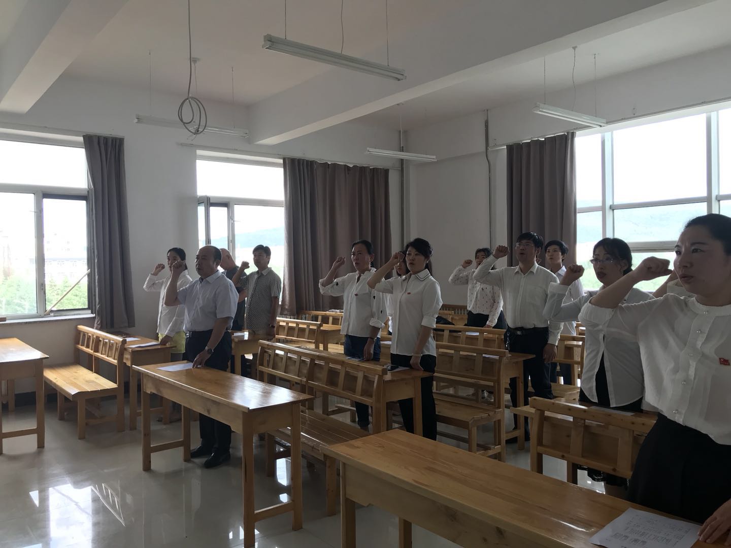 基礎(chǔ)教育學(xué)院舉辦慶祝建黨97周年主題活動(dòng)