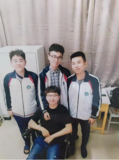 愛心滿校園