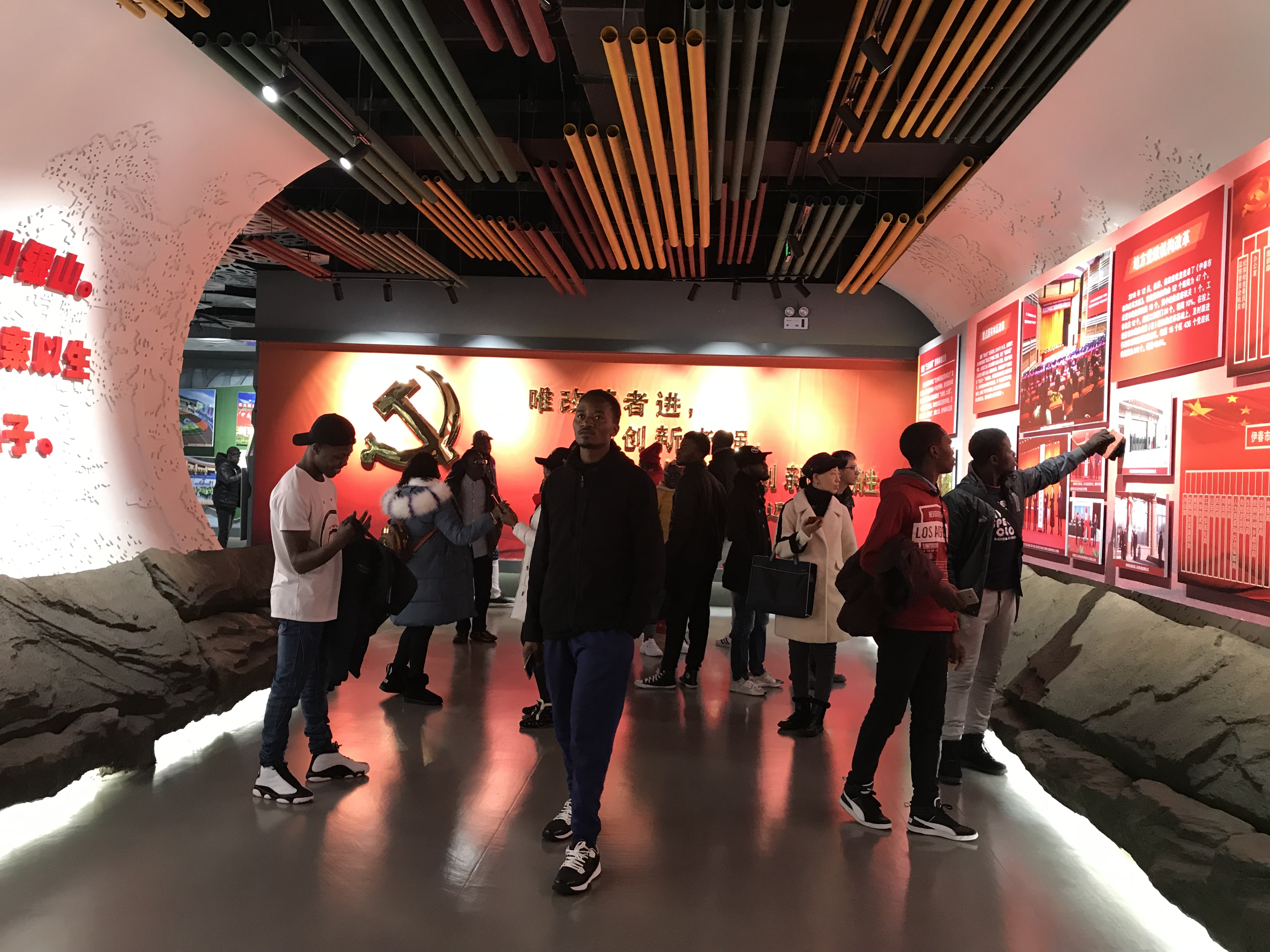 開啟文化之旅，領(lǐng)略林城之美——記我校留學(xué)生參觀伊春森林博物館