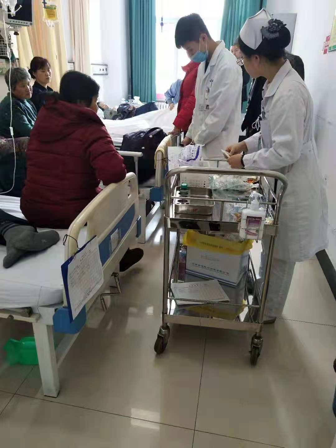醫(yī)學技術學院學生課間見習情況