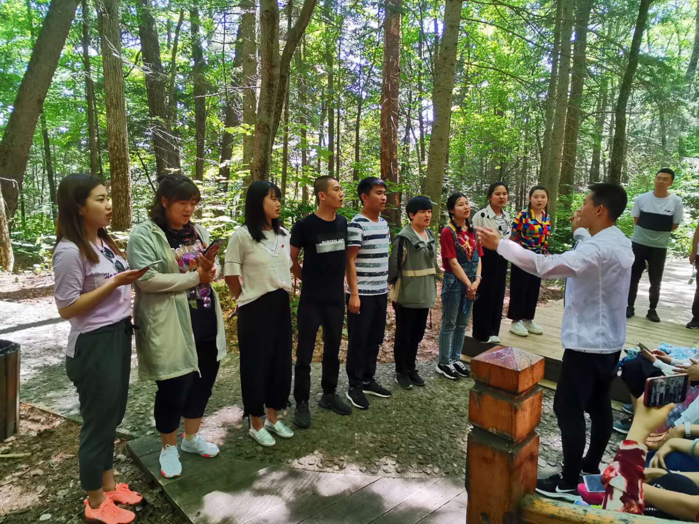 醫(yī)學(xué)技術(shù)學(xué)院主題黨日活動